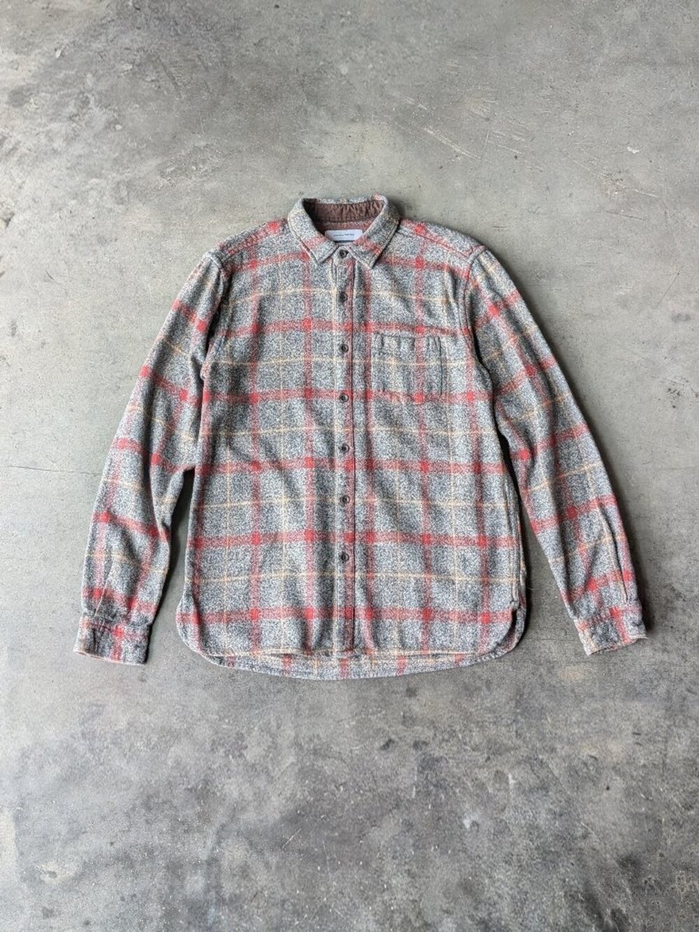 Urban Outfitters Gray Red Gold Plaid Flannel Shirt Jacket Shacket medium
